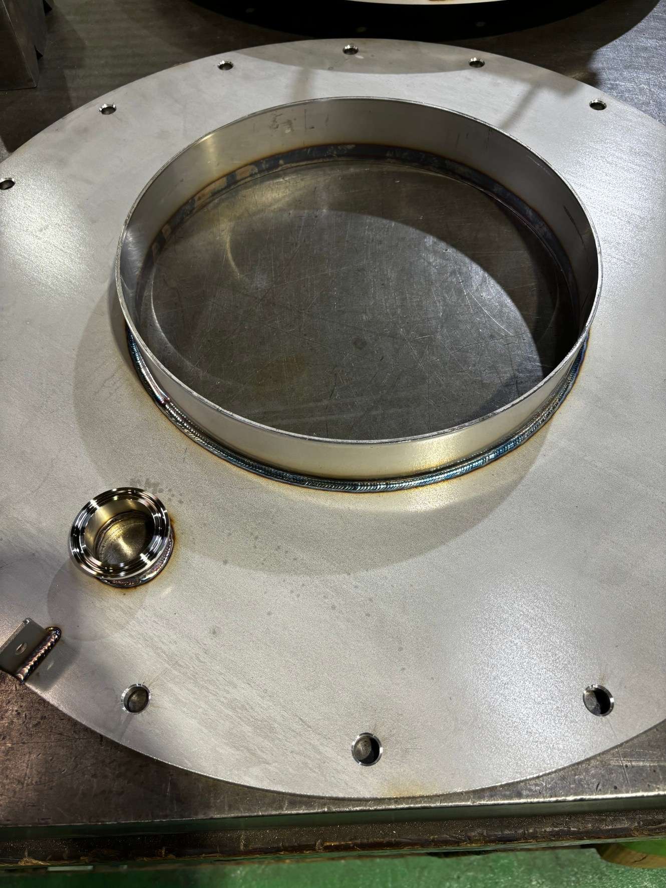 SUS板とヘルールのTIG溶接｜大阪府東大阪市粉体メーカー様