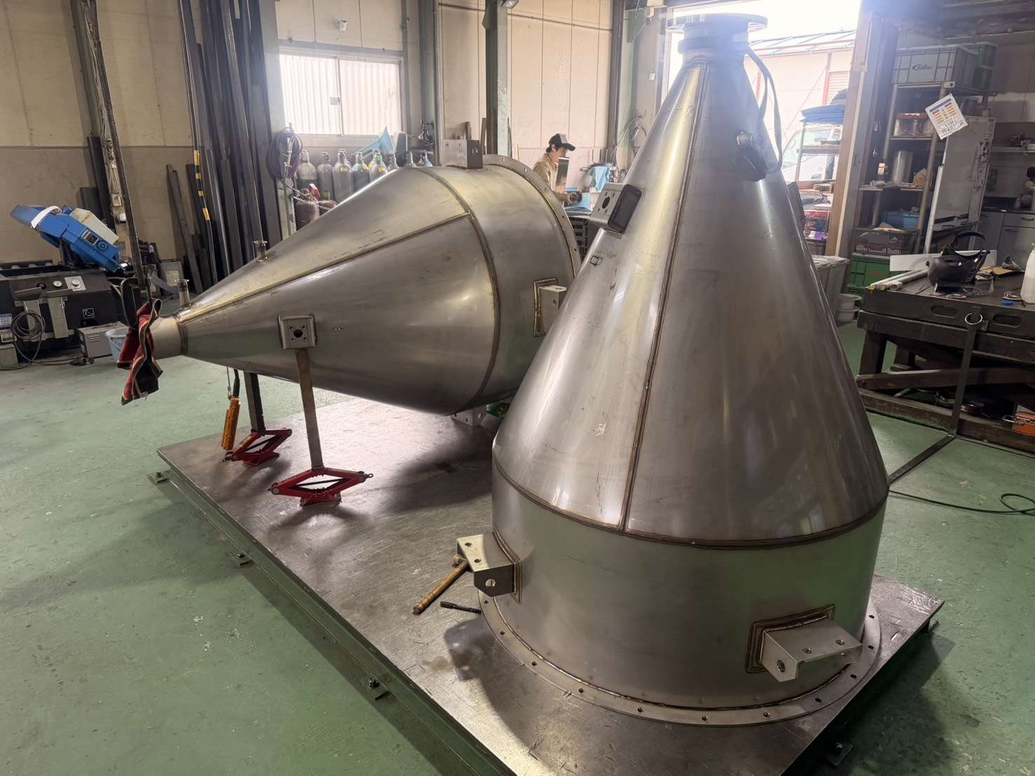 SUS タンク TIG溶接｜大阪府東大阪市粉体メーカー様